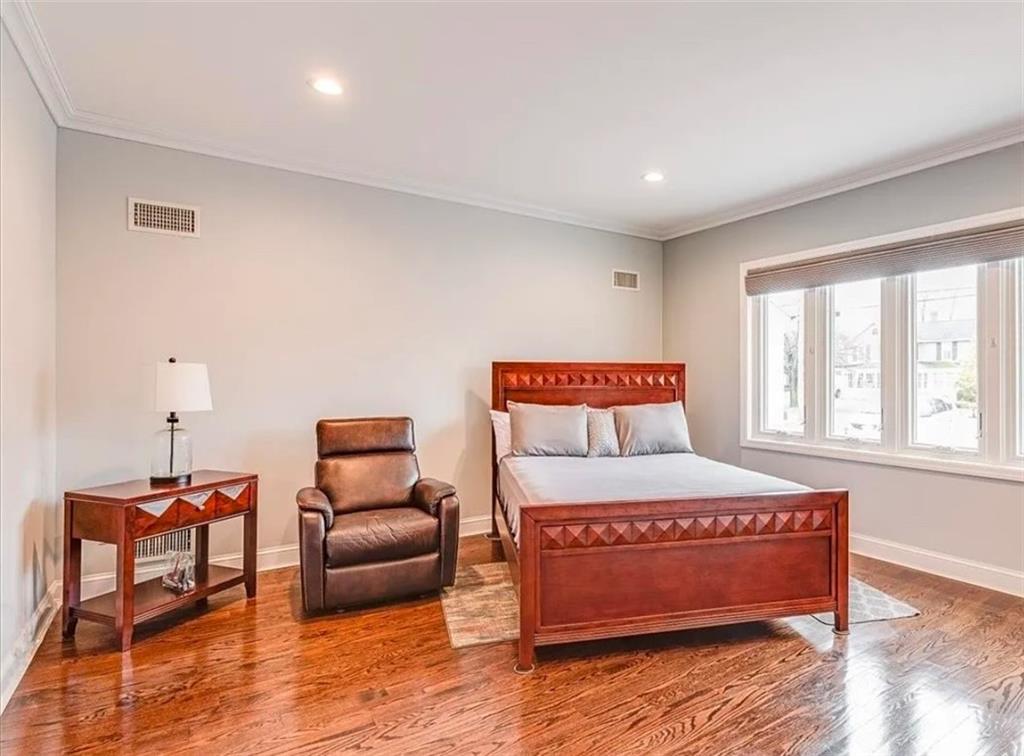 2632 Central Avenue Out of NYC Baldwin NY 11510