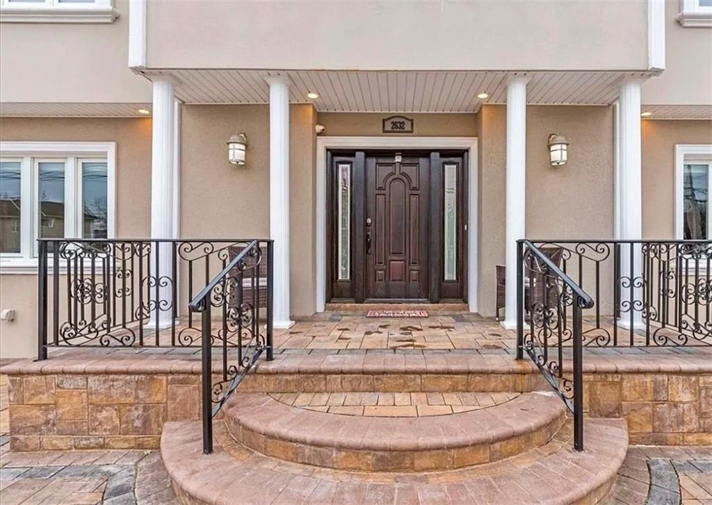 2632 Central Avenue Out of NYC Baldwin NY 11510