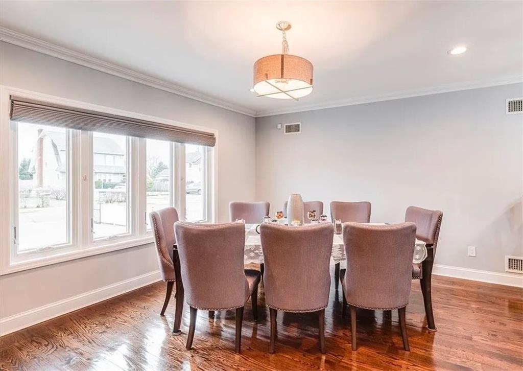 2632 Central Avenue Out of NYC Baldwin NY 11510