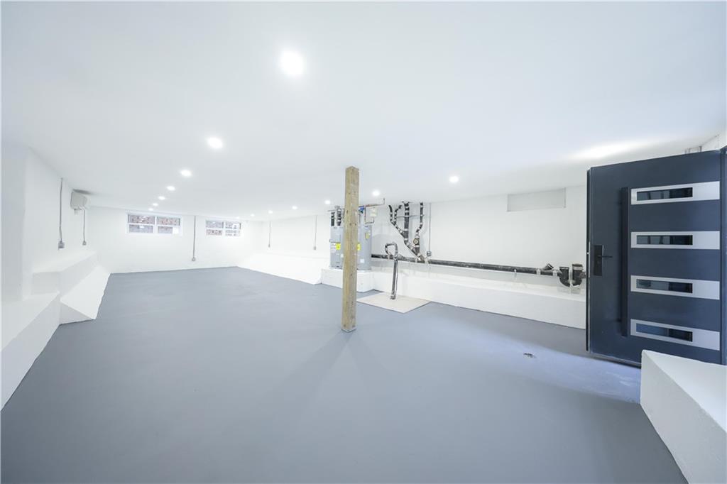 189 Saint Marys Avenue Rosebank Staten Island NY 10305