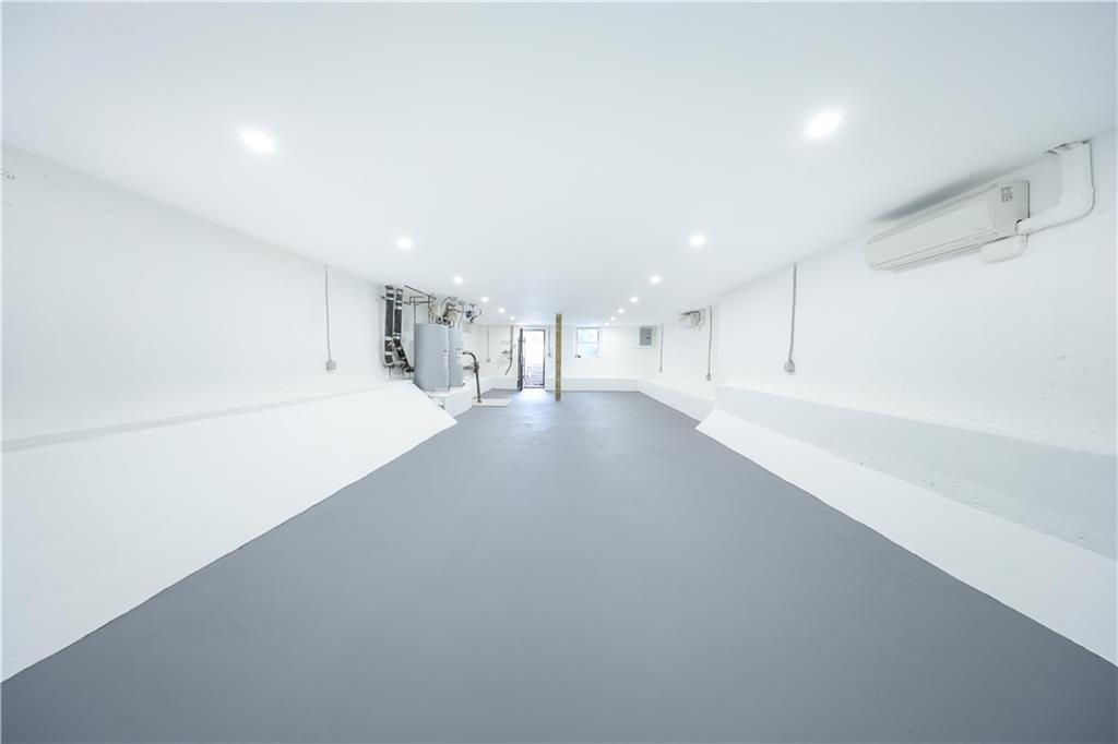 189 Saint Marys Avenue Rosebank Staten Island NY 10305