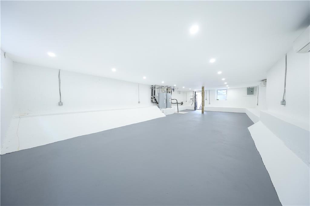 189 Saint Marys Avenue Rosebank Staten Island NY 10305