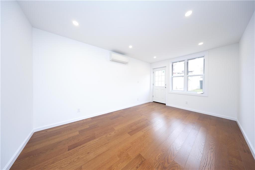 189 Saint Marys Avenue Rosebank Staten Island NY 10305