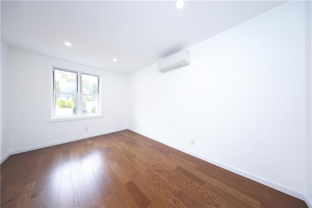 189 Saint Marys Avenue Rosebank Staten Island NY 10305