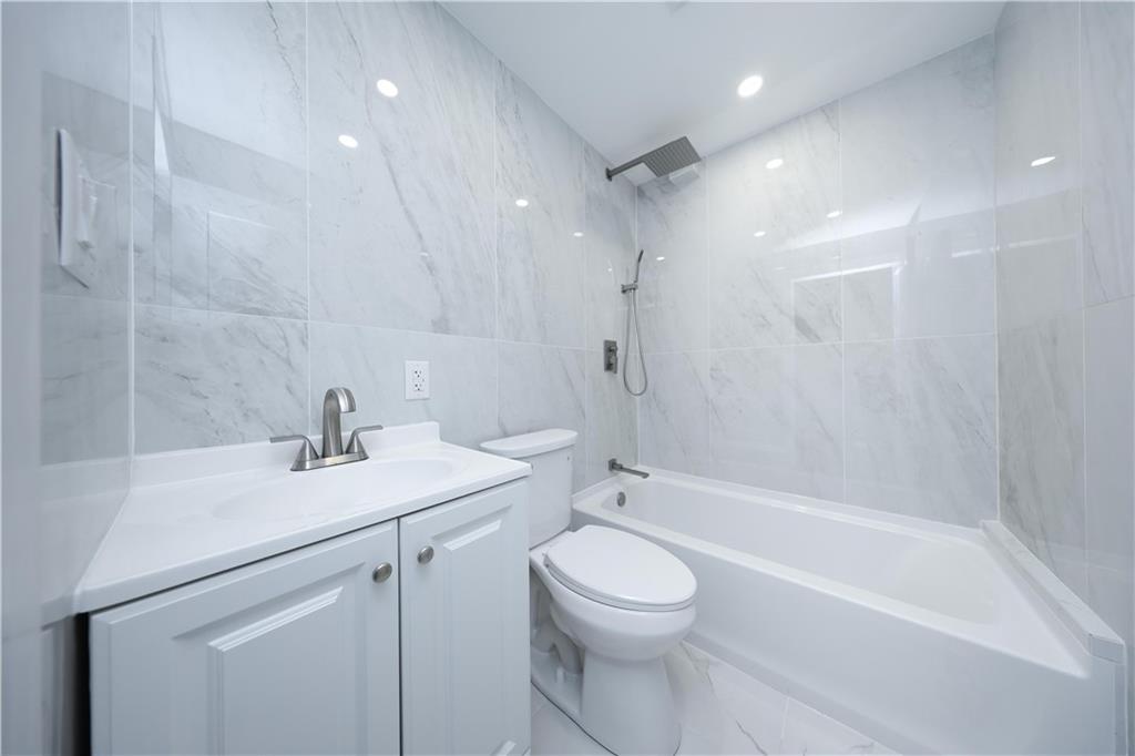 189 Saint Marys Avenue Rosebank Staten Island NY 10305