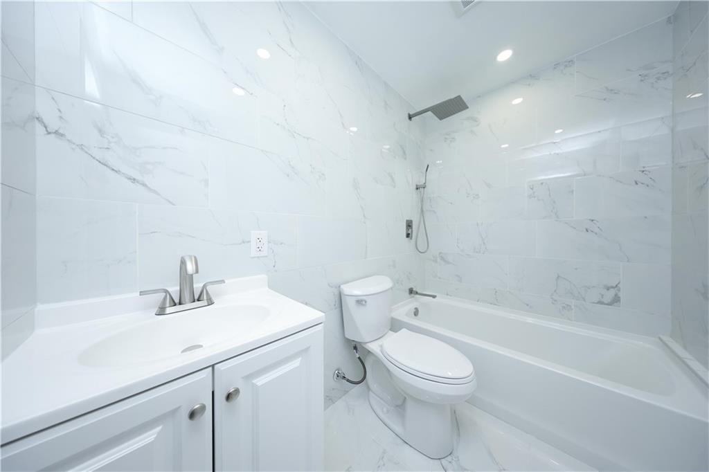 189 Saint Marys Avenue Rosebank Staten Island NY 10305