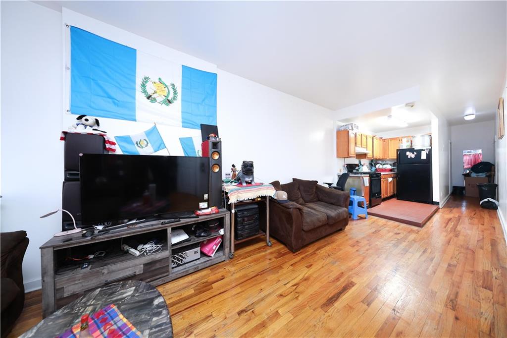 5813 4th Avenue Sunset Park Brooklyn NY 11220