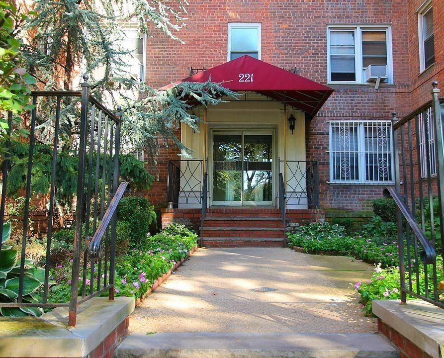 221 McDonald Avenue Windsor Terrace Brooklyn NY 11218