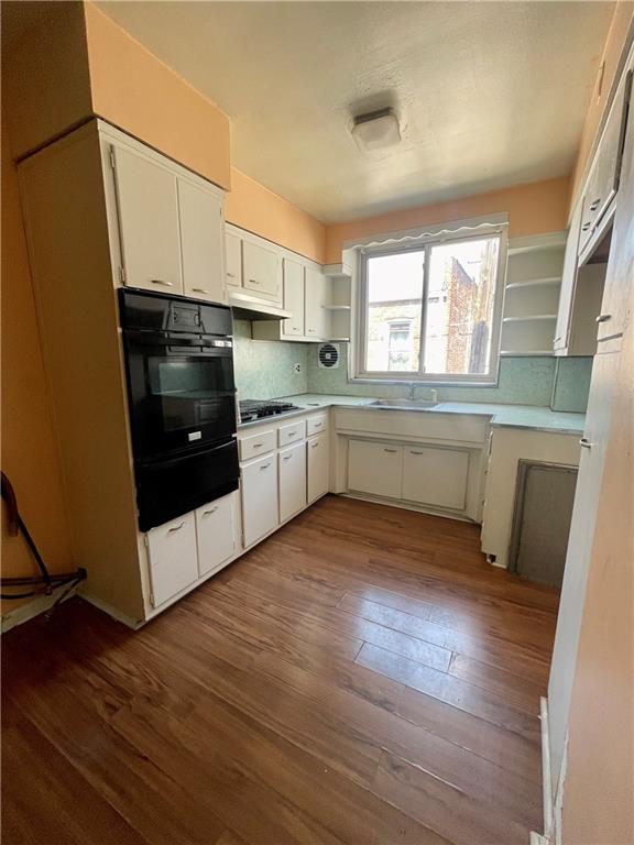33 Avenue V Gravesend Brooklyn NY 11223
