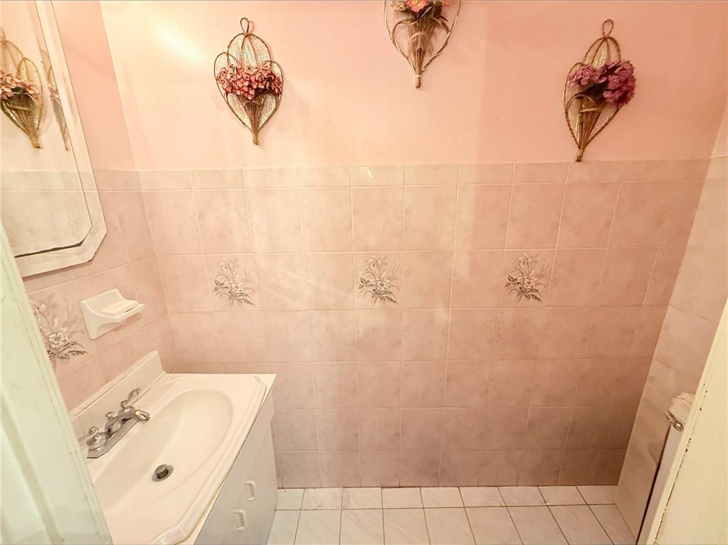 563 Belmont Avenue East New York Brooklyn NY 11207