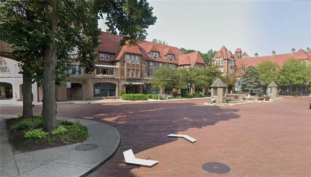 1 STATION Square Forest Hills Brooklyn NY 11375