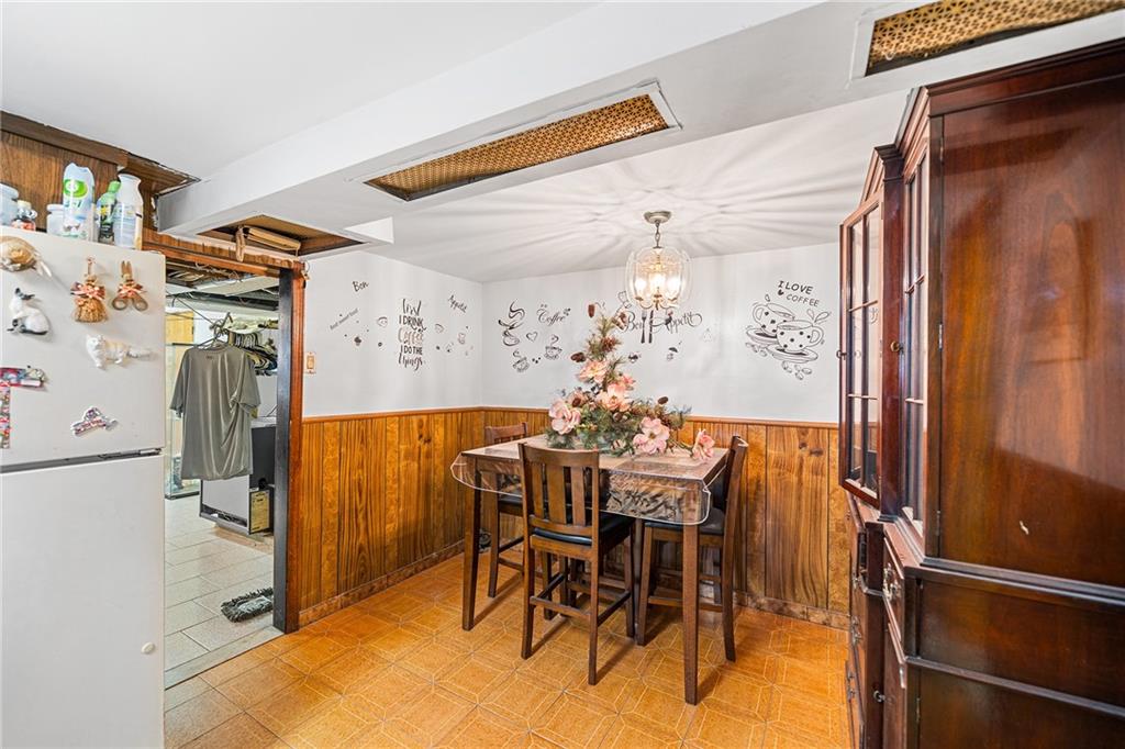 6613 10th Avenue Bensonhurst Brooklyn NY 11219