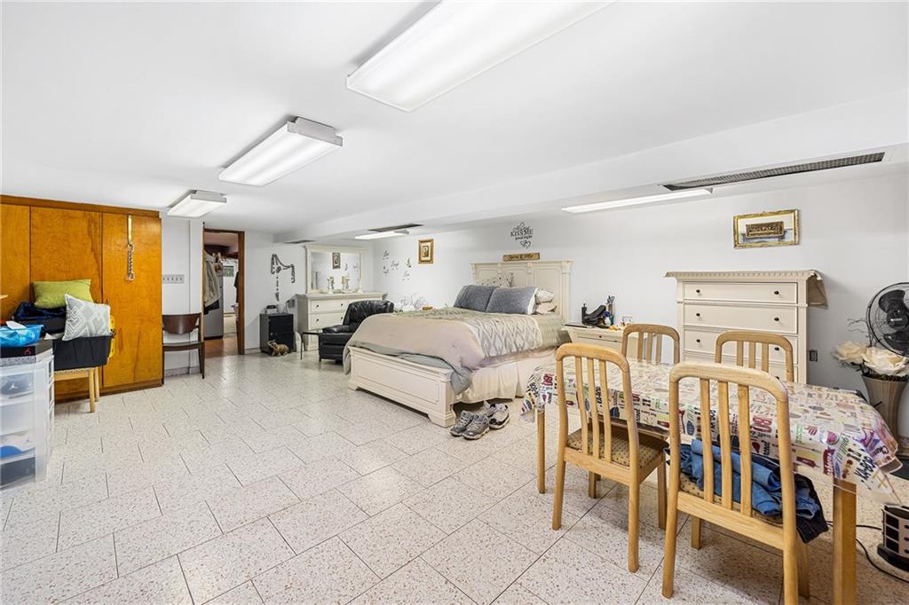 6613 10th Avenue Bensonhurst Brooklyn NY 11219