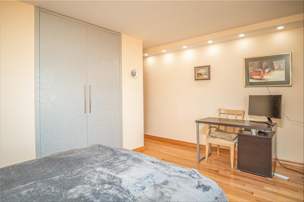 2915 West 5th Street Brighton Beach Brooklyn NY 11224