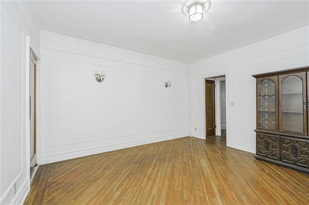 1042 70th Street Dyker Heights Brooklyn NY 11219