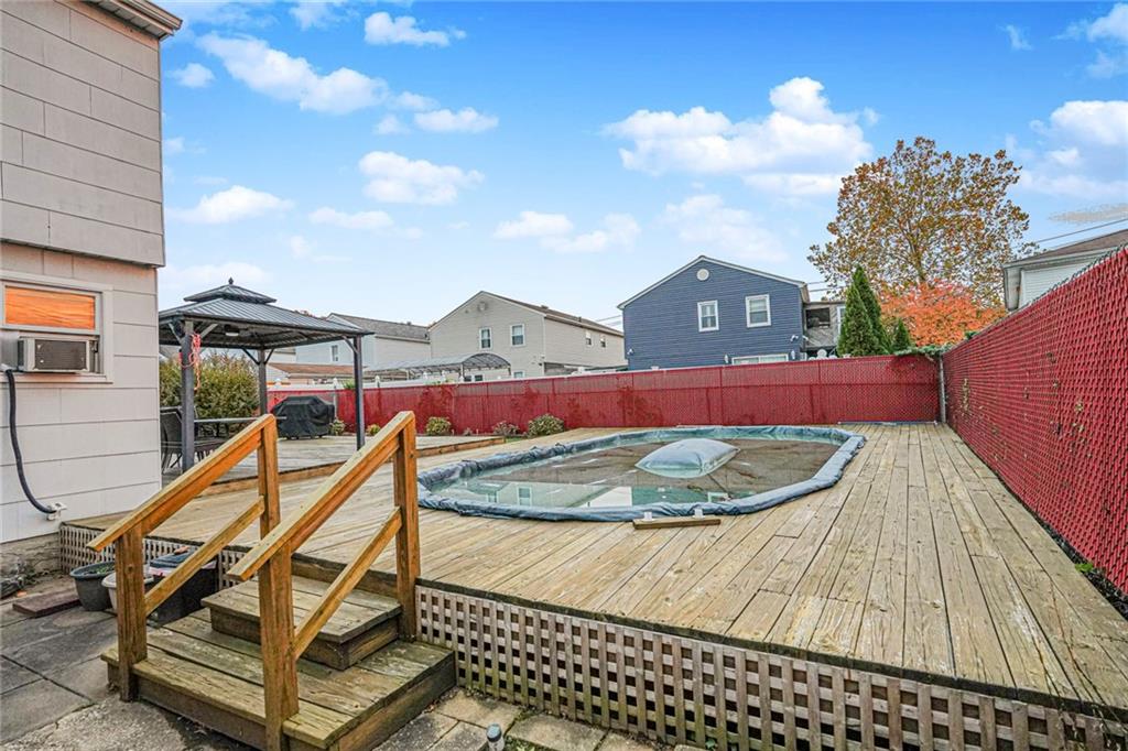 38 Bleeker Place Bulls Head Staten Island NY 10314