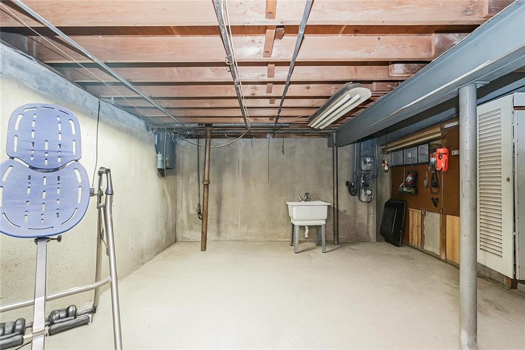 38 Bleeker Place Bulls Head Staten Island NY 10314