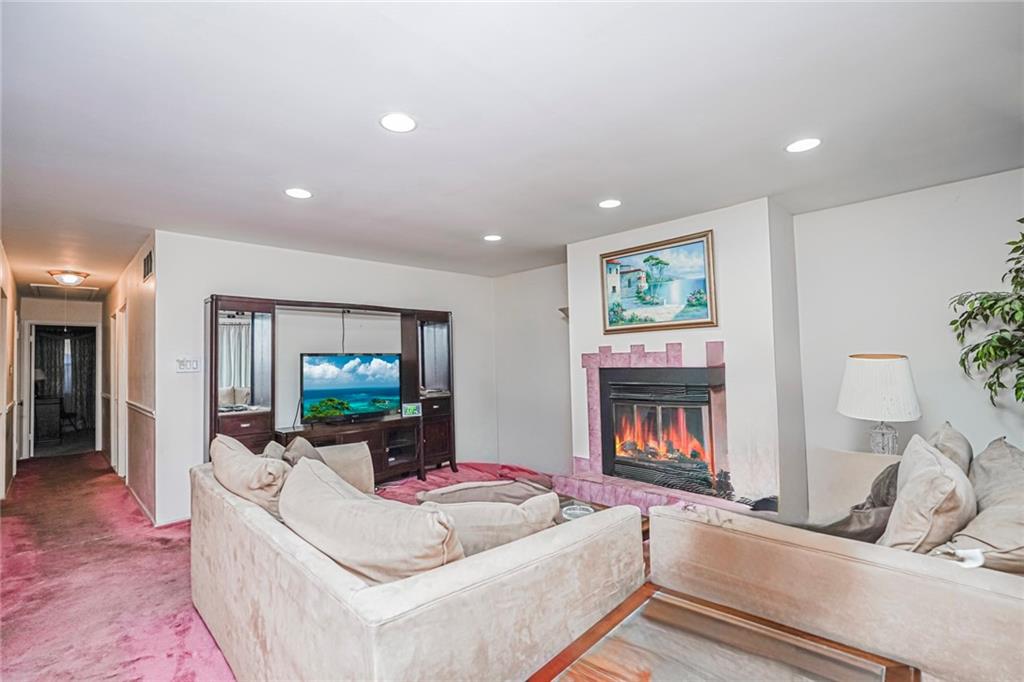 38 Bleeker Place Bulls Head Staten Island NY 10314