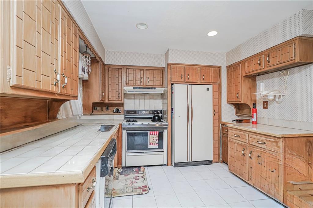 38 Bleeker Place Bulls Head Staten Island NY 10314