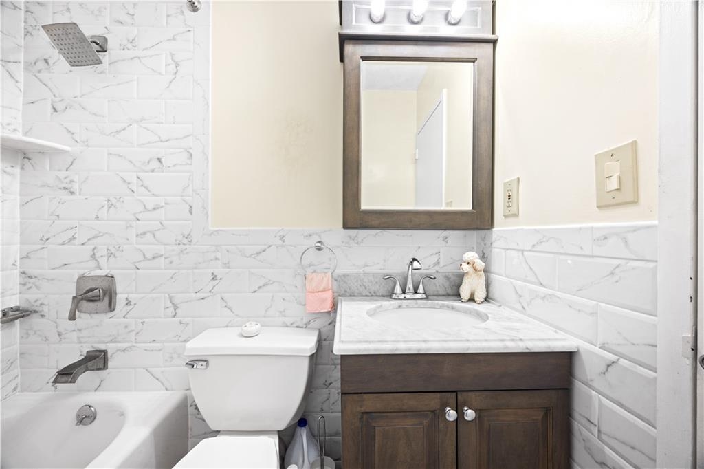 10815 Seaview Avenue Canarsie Brooklyn NY 11236