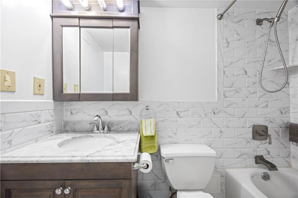 10815 Seaview Avenue Canarsie Brooklyn NY 11236