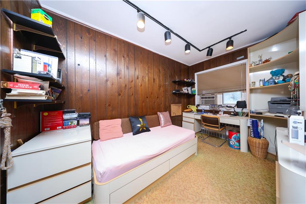 2250 East 29th Street Sheepshead Bay Brooklyn NY 11229