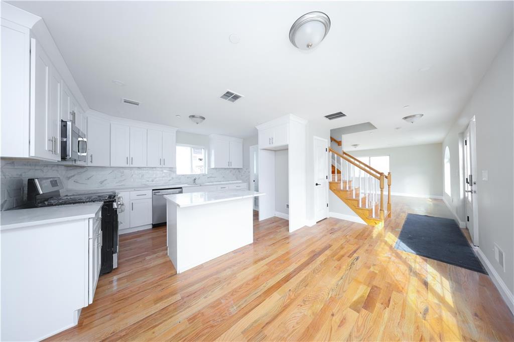 12 Simonson Avenue Mariner's Harbor Staten Island NY 10303