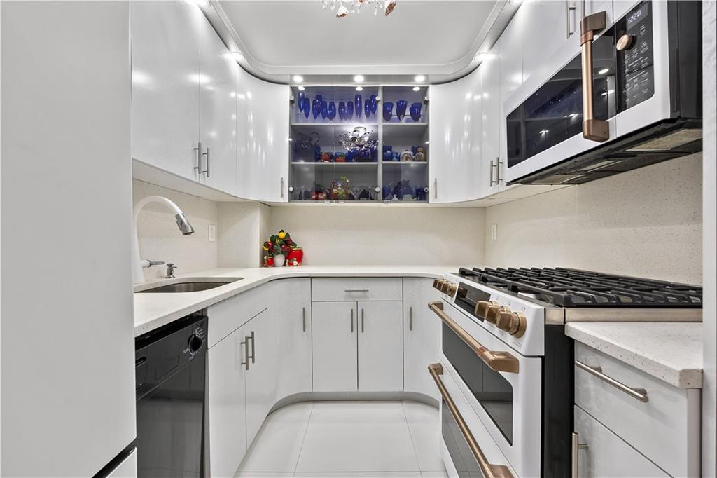 40 Brighton 1st Road Brighton Beach Brooklyn NY 11235