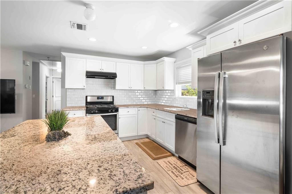 428 Virginia Avenue Rosebank Staten Island NY 10305