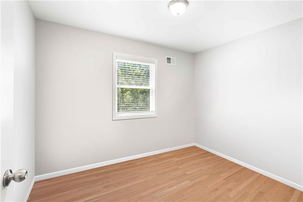 428 Virginia Avenue Rosebank Staten Island NY 10305