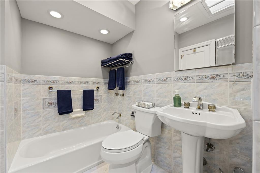 2724 East 27th Street Sheepshead Bay Brooklyn NY 11229