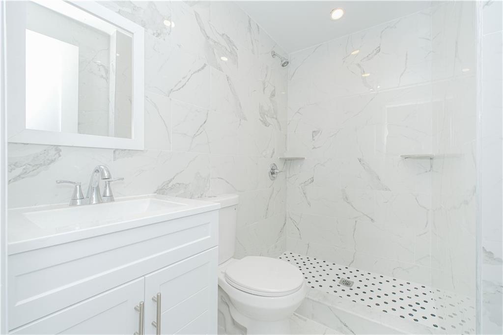 22 Oakville Street Willowbrook Staten Island NY 10314