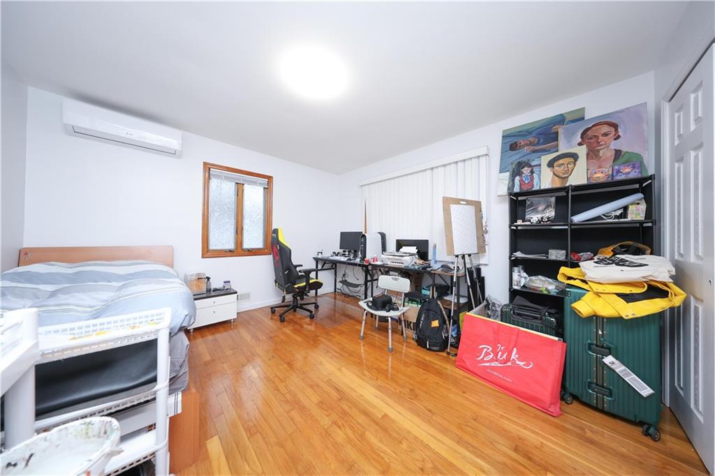 72 Zoe Street Staten Island NY 10305