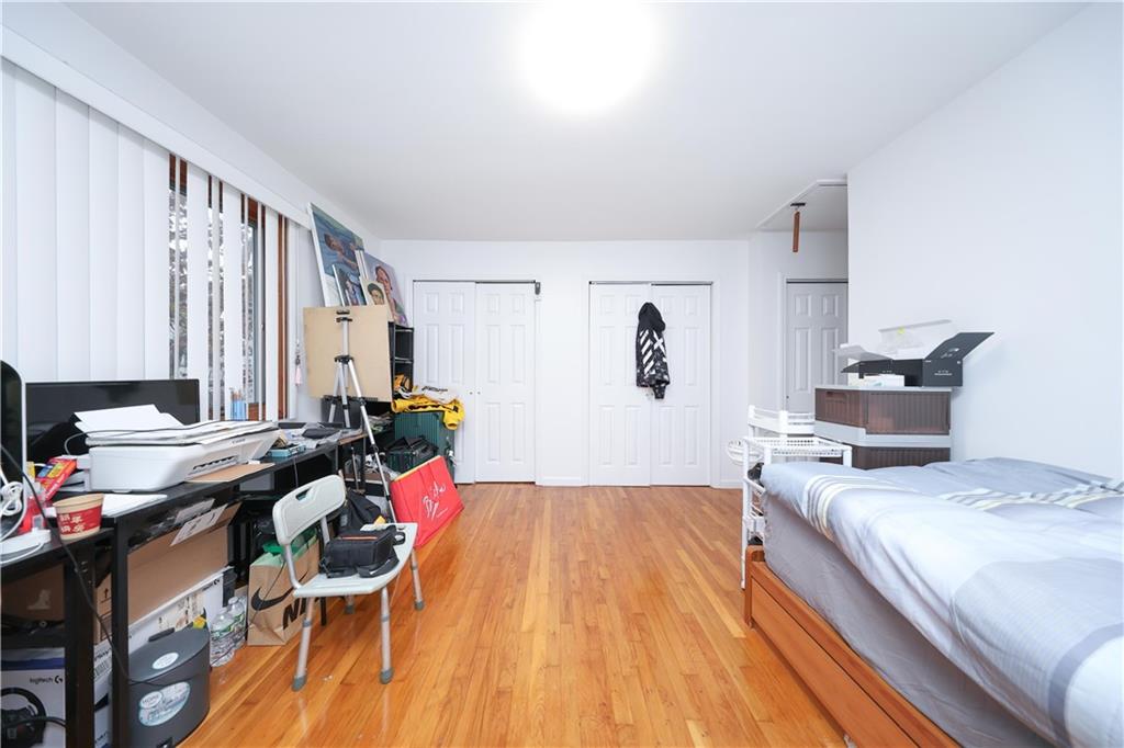 72 Zoe Street Staten Island NY 10305