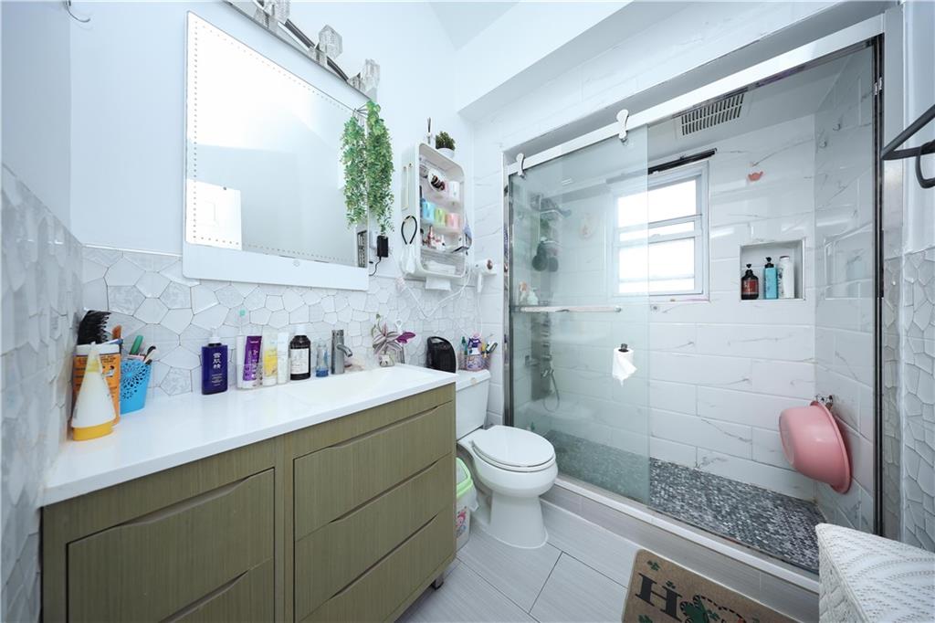 72 Zoe Street Staten Island NY 10305