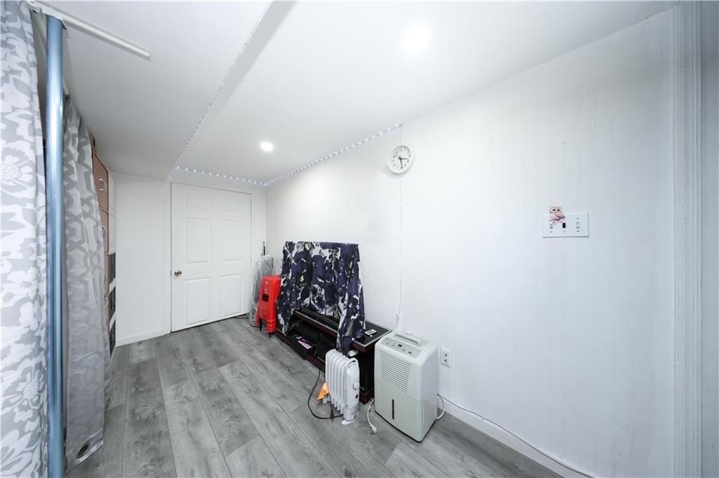 72 Zoe Street Staten Island NY 10305