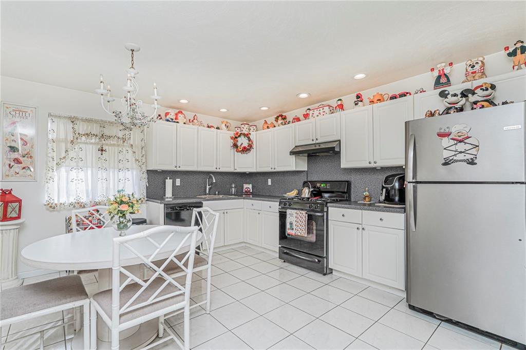 516 Medina Street Oakwood Staten Island NY 10306