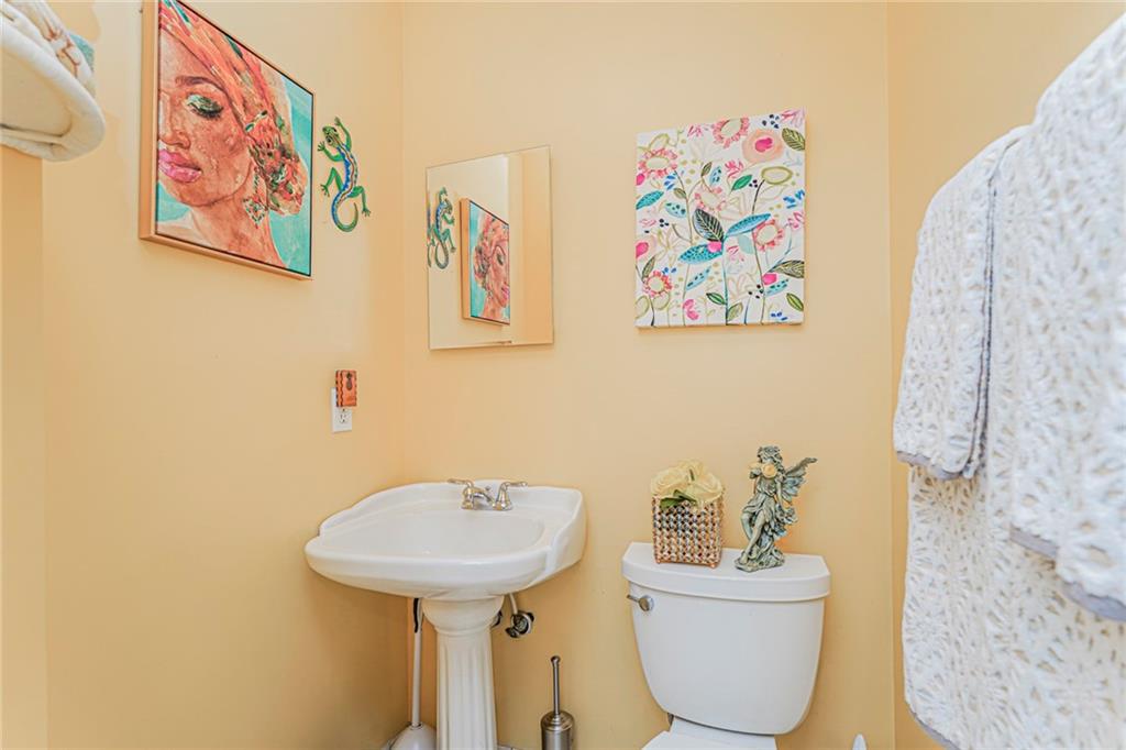 516 Medina Street Oakwood Staten Island NY 10306