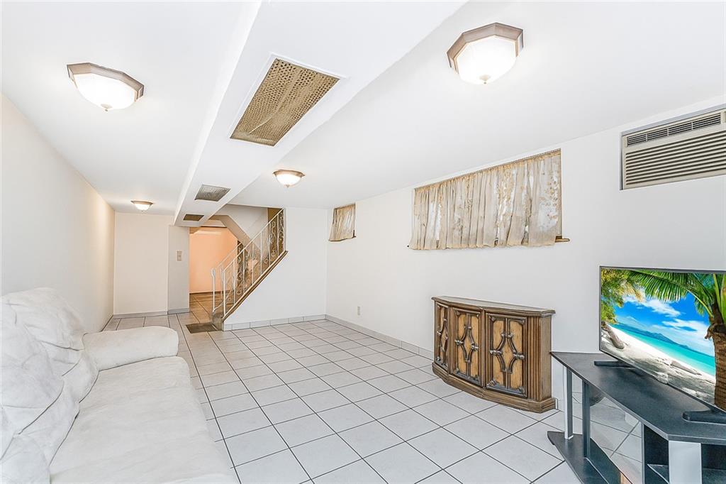 1475 West 9th Street Bensonhurst Brooklyn NY 11204