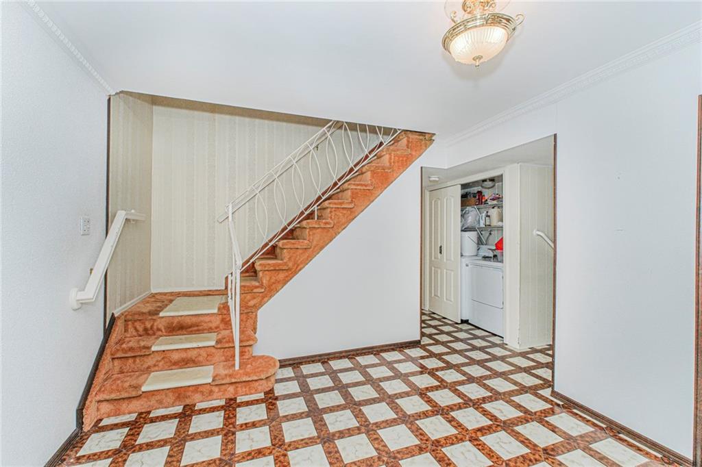 16 Bowling Green Place Bulls Head Staten Island NY 10314