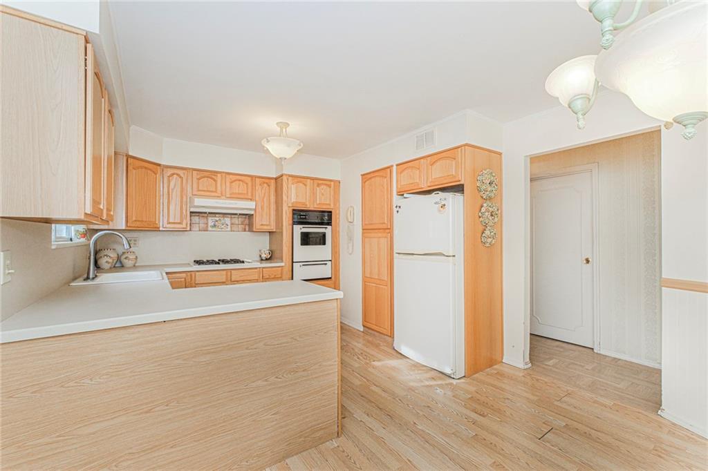 16 Bowling Green Place Bulls Head Staten Island NY 10314