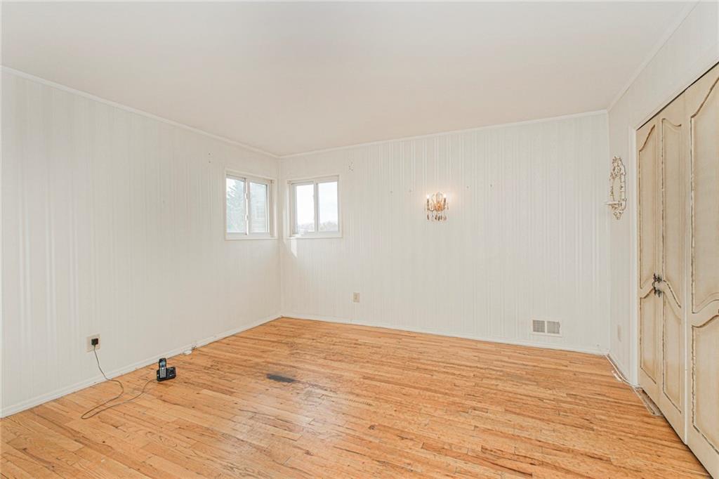 16 Bowling Green Place Bulls Head Staten Island NY 10314