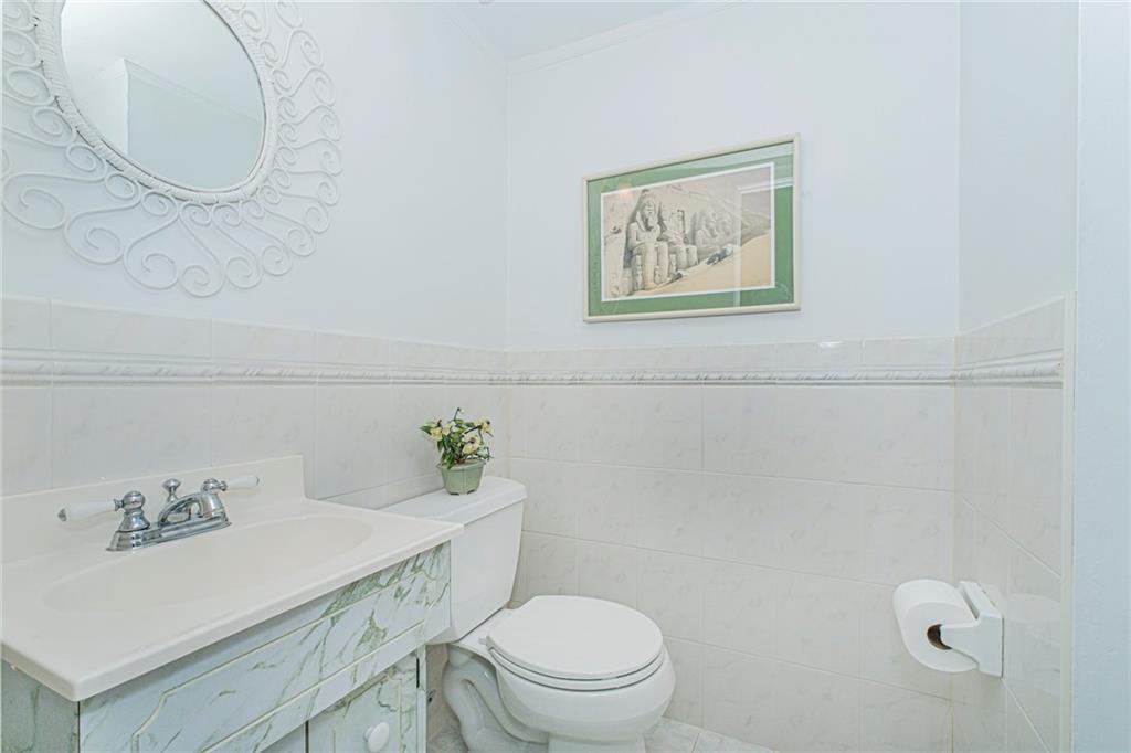 16 Bowling Green Place Bulls Head Staten Island NY 10314