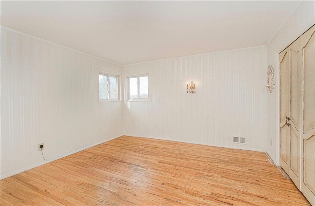 16 Bowling Green Place Bulls Head Staten Island NY 10314