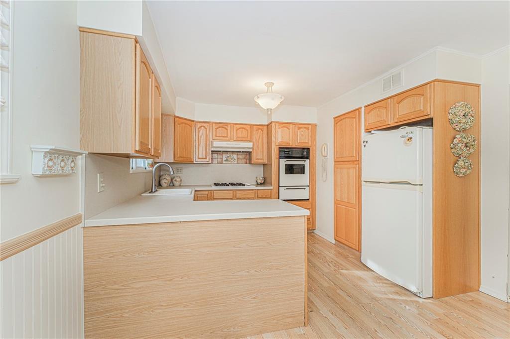 16 Bowling Green Place Bulls Head Staten Island NY 10314