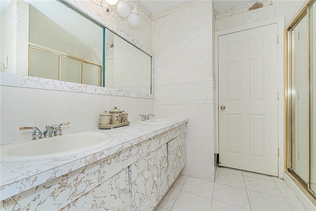 16 Bowling Green Place Bulls Head Staten Island NY 10314