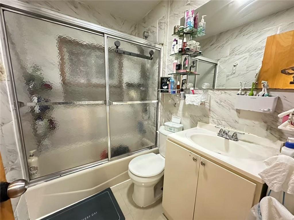 1584 West 7 Street Bensonhurst Brooklyn NY 11204