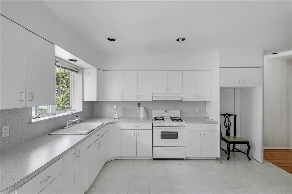 558 84th Street Bay Ridge Brooklyn NY 11209