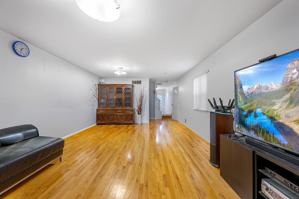 21 Leewood Loop Park Hill Staten Island NY 10304