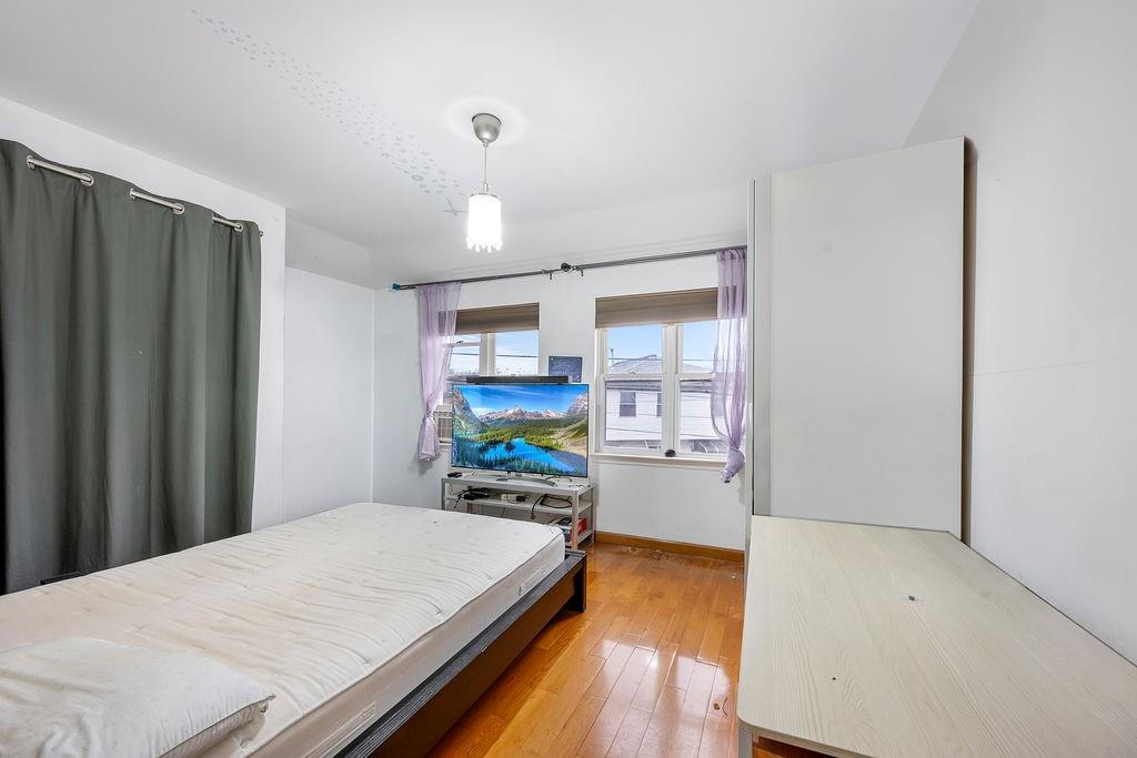 21 Leewood Loop Park Hill Staten Island NY 10304